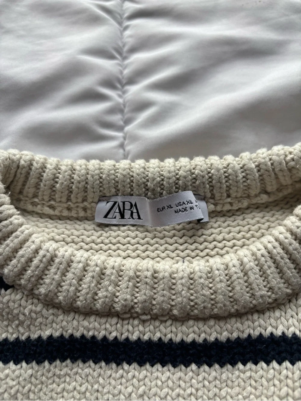 Zara Beige/Black Striped Knit Pullover Sweater XL Crew Neck Shoulder Buttons